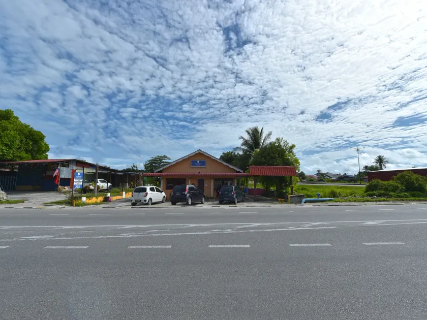 Hotel O Awan Biru Motel - Image 1
