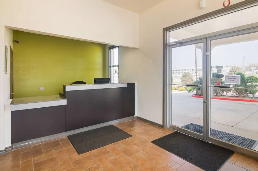 Studio 6-Tyler, TX - Lobby
