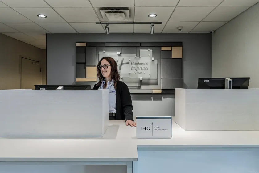 Holiday Inn Express Hotel & Suites Saint - Hyacinthe by IHG - Reception