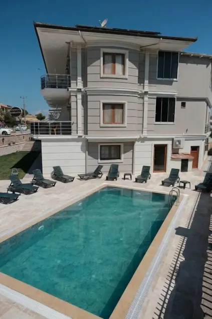 Cunda Demir Otel - Image 1