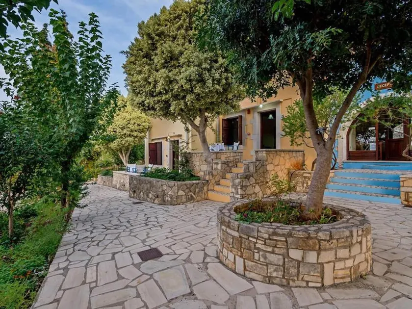 Group accommodation in Crete separate houses - Image 1