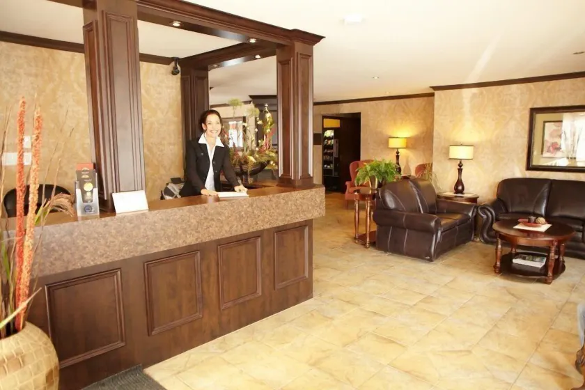 Hotel & Suites Monte-Cristo - Image 1
