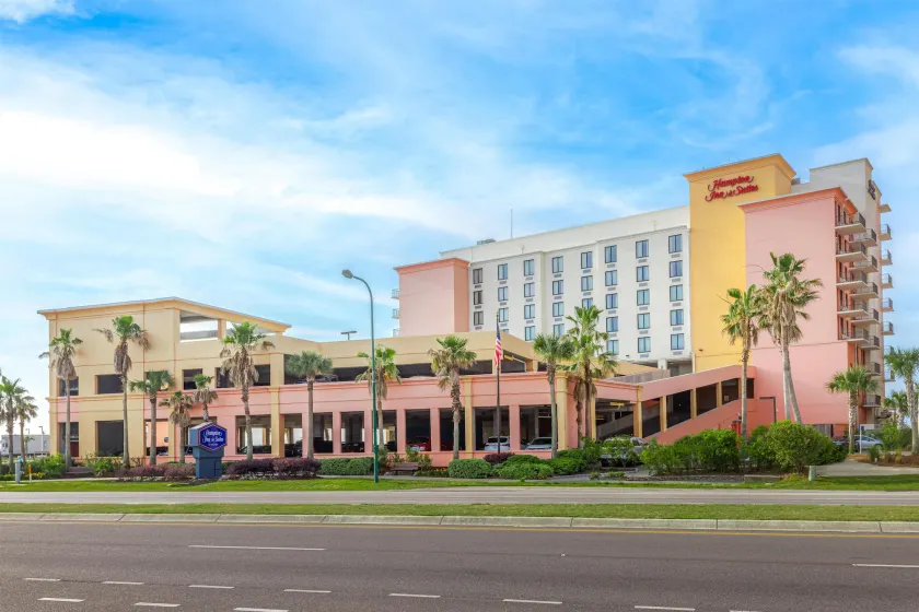 Hampton Inn & Suites Orange Beach/Gulf Front - Image 1