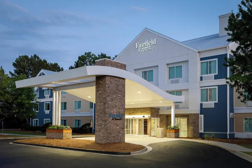 Fairfield Inn & Suites Savannah Airport - Image 1