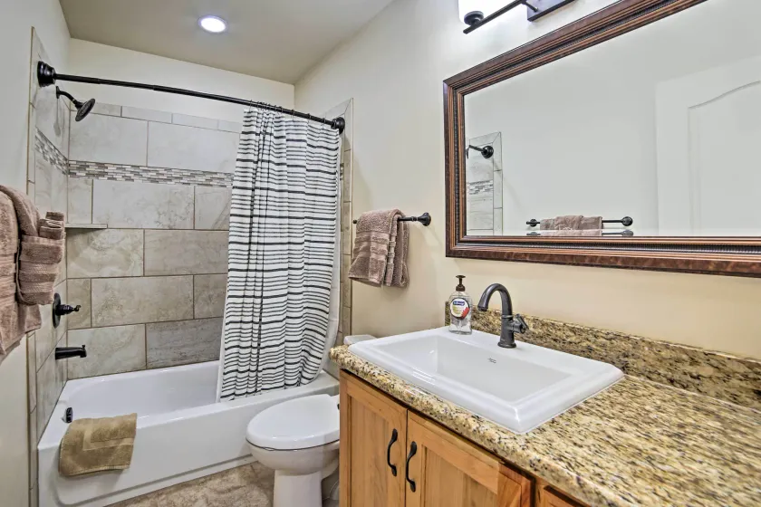 Moab Townhome w/ Hot Tub & Patio - Near Arches - Interiör