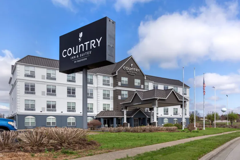 Country Inn & Suites by Radisson, Georgetown, KY - Image 1