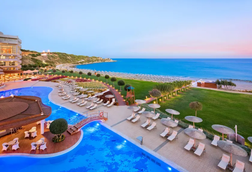 Elysium Resort & Spa - Image 1