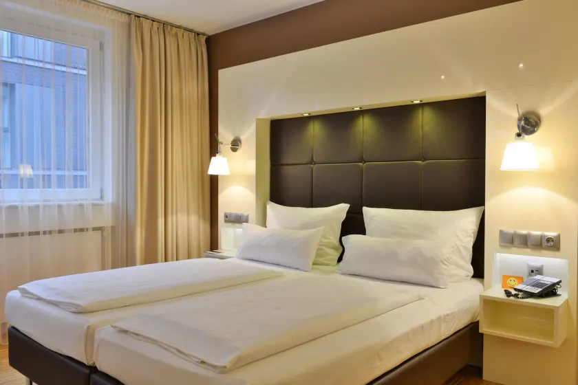 Hotel Santo - Image 1