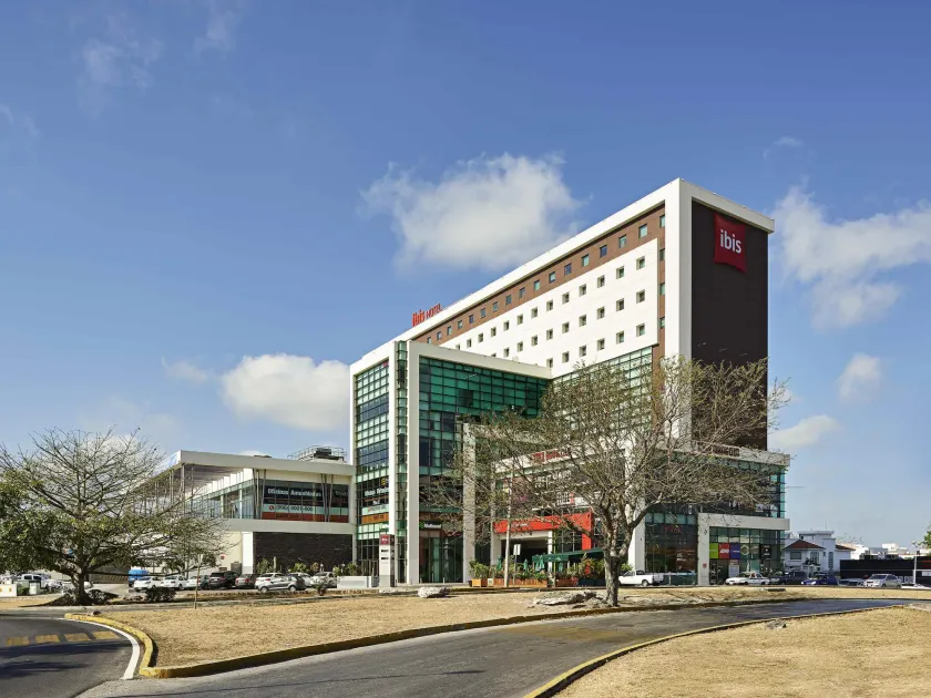 Ibis Cancun Centro - Image 1
