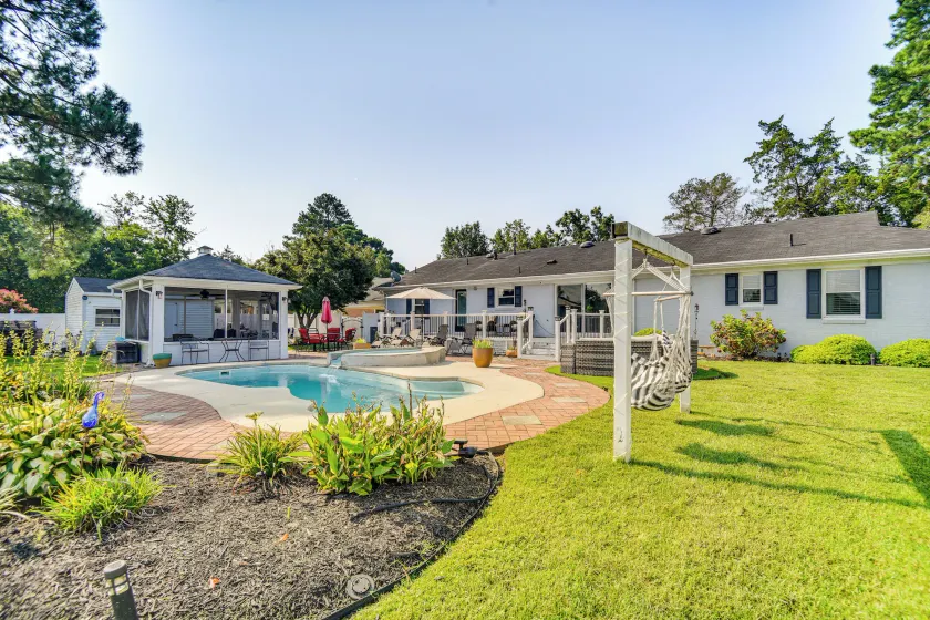 Luxe Lakefront Portsmouth Home: Fish, Swim & Play! - Image 1