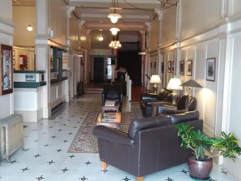 Hotel Arcata - Image 1