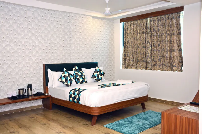Hotel Royal Wings - Image 1