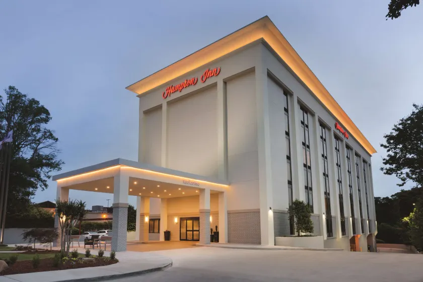 Hampton Inn Atlanta Buckhead - Image 1