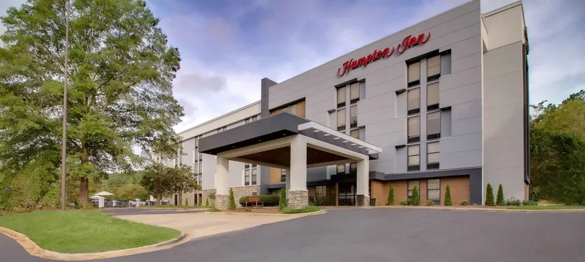 Hampton Inn Birmingham-Colonnade 280 - Image 1