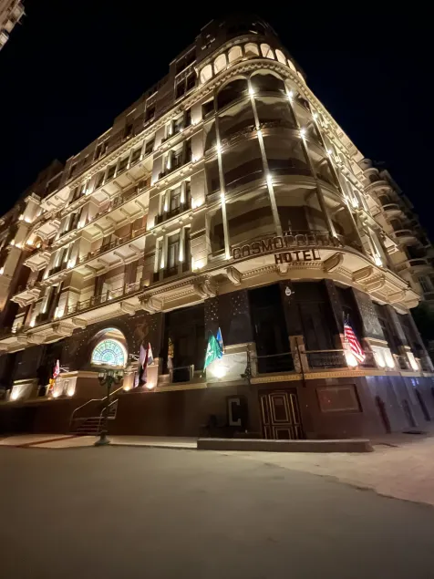 Cosmopolitan hotel - Image 1