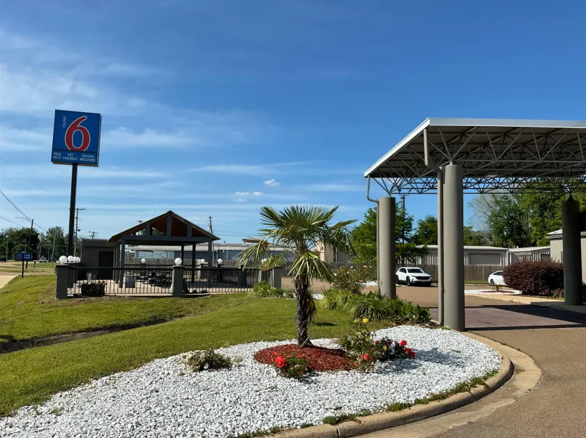 Motel 6 Jackson Airport Pearl - Image 1