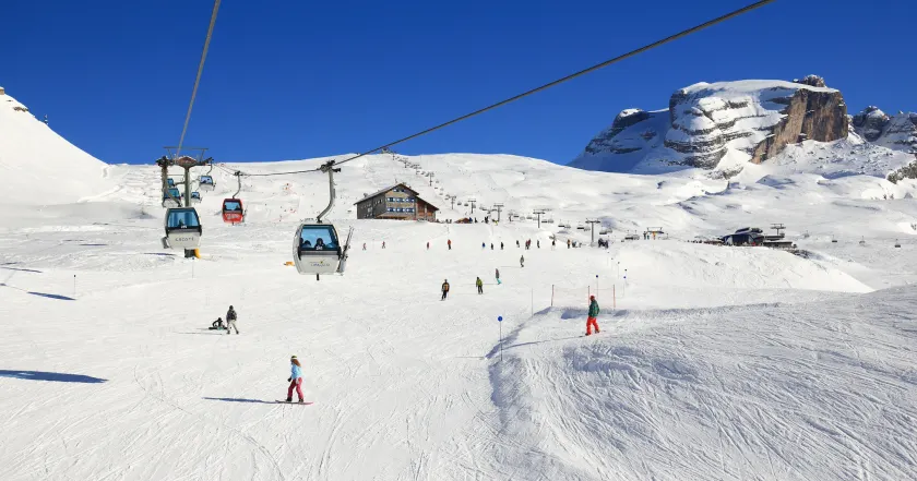 Residence Rta La Rosa delle Dolomiti - Image 1