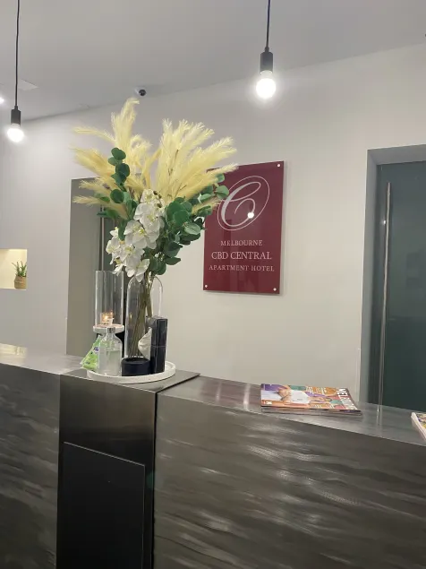 Melbourne CBD Central Apartment Hotel Official - Image 1