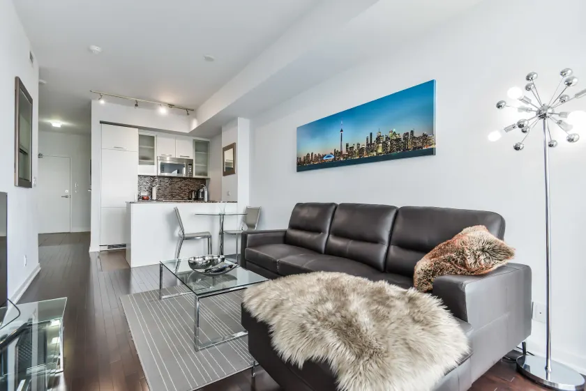 Atlantis Furnished Suites - York Street - Image 1