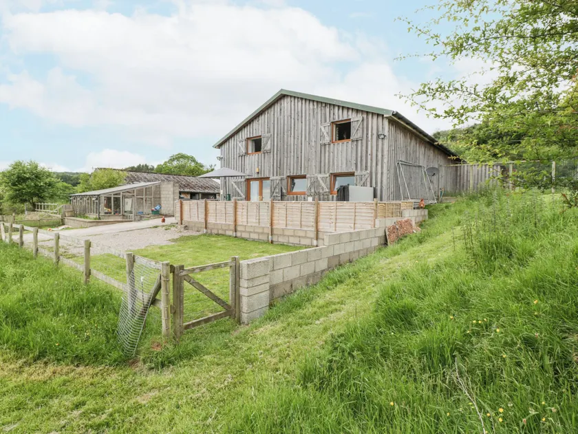 Top Lodge - Image 1