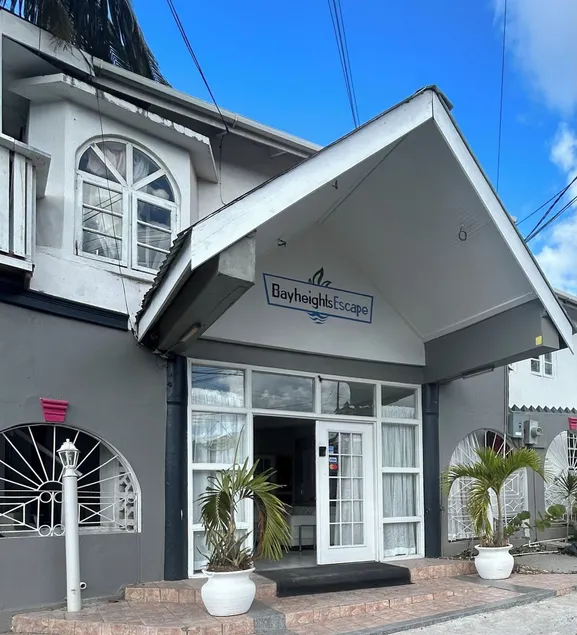 Bay Heights Escape Aparthotel - Image 1