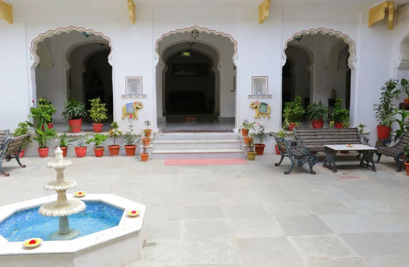 Dev Niwas - Heritage Hotel - Image 1