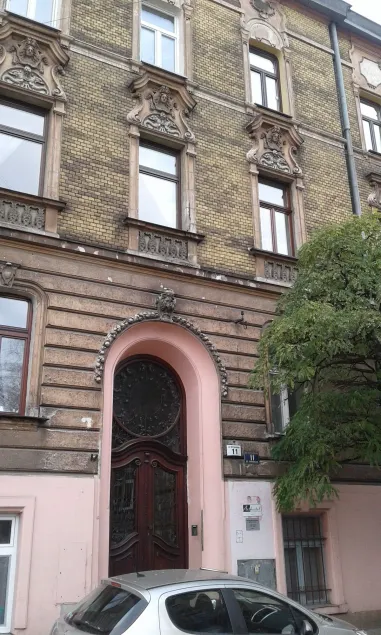 Art Hostel - Image 1