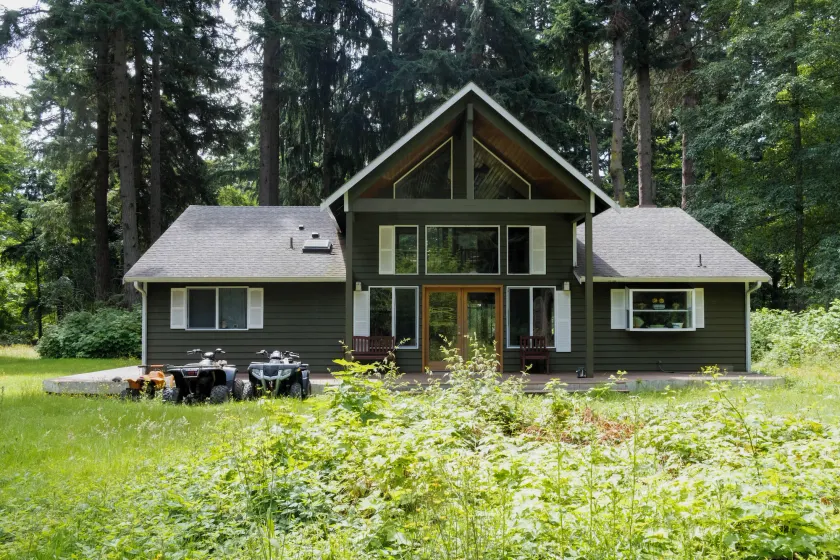 PNW Island Escape! Golf & Unwind in Nature - Image 1