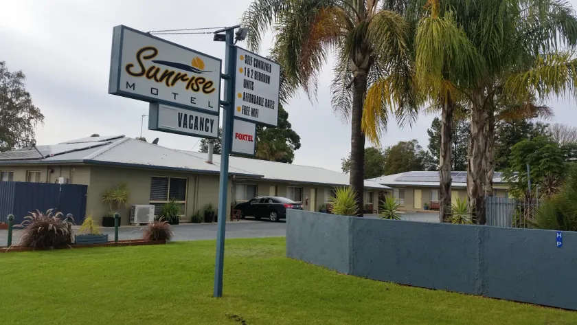 Sunrise Motel - Image 1