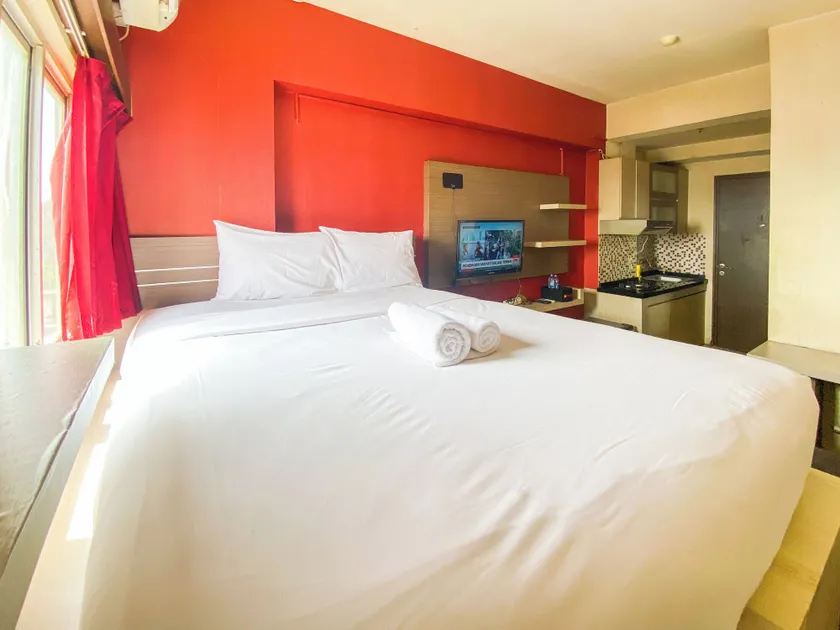 Serene Studio Room At 5Th Floor Suites @Metro Apartment - Image 1