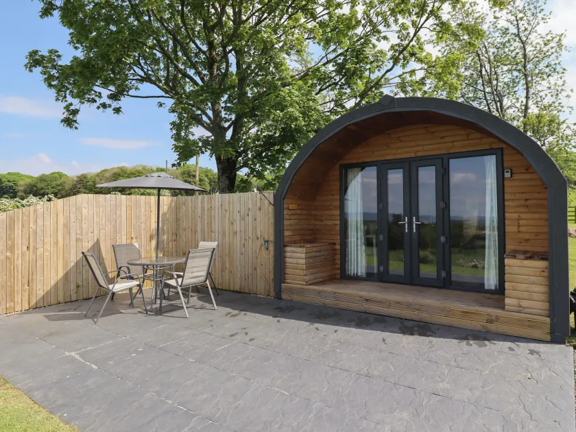 Dryfe Lodge - Image 1