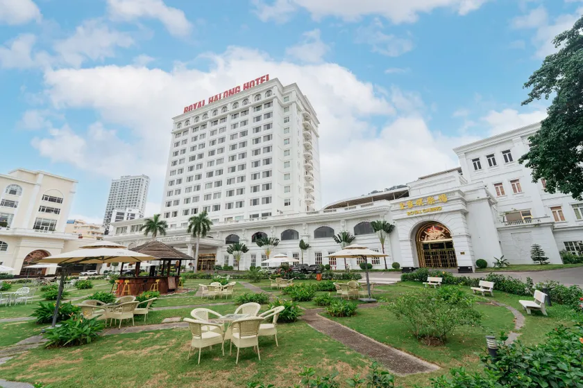 Royal Halong Hotel - Image 1
