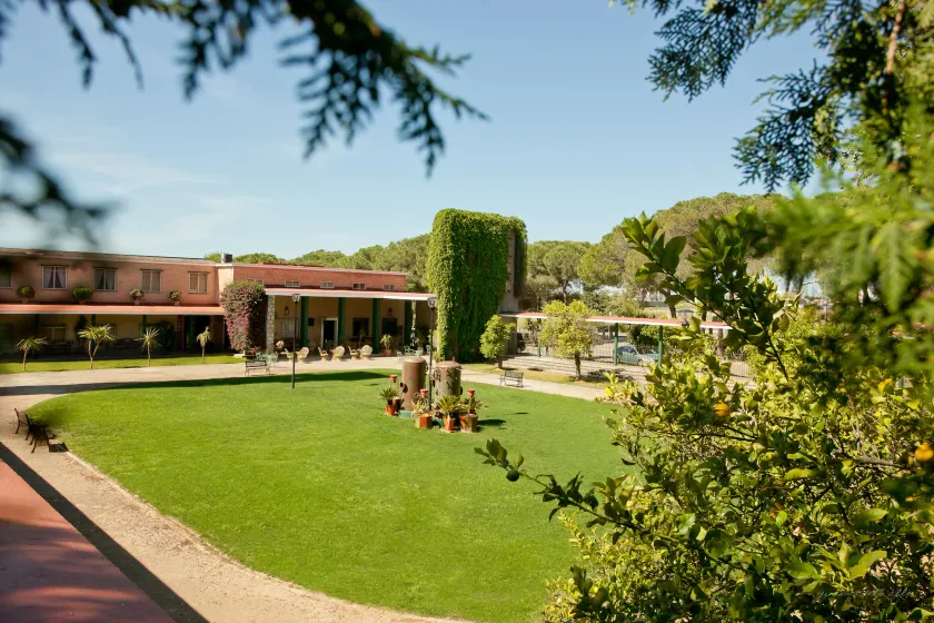 Lantana Garden - Image 1