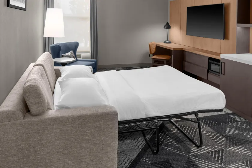 DoubleTree by Hilton Dayton Fairborn - Image 1