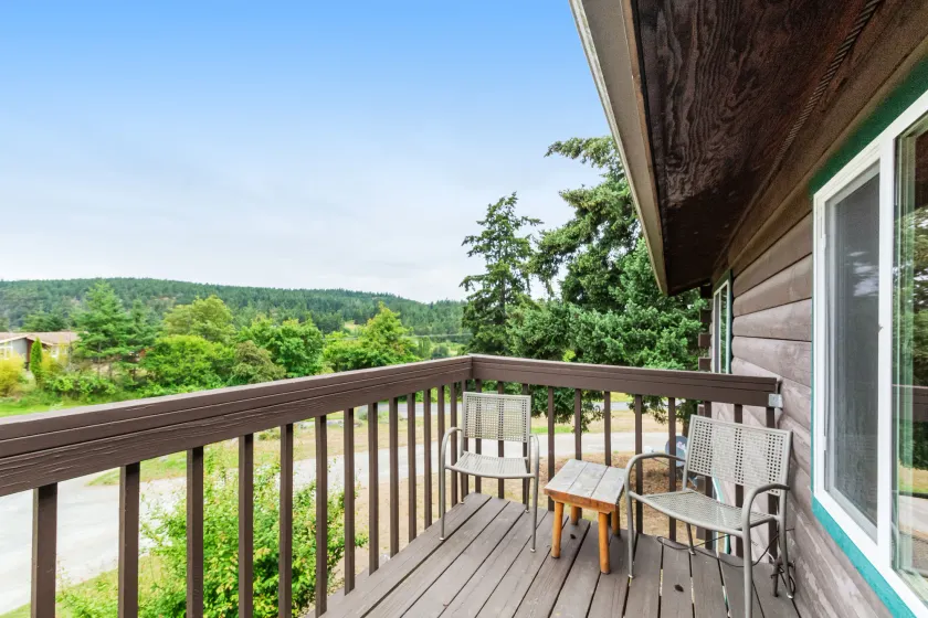 Deer Harbor Inn - Image 1