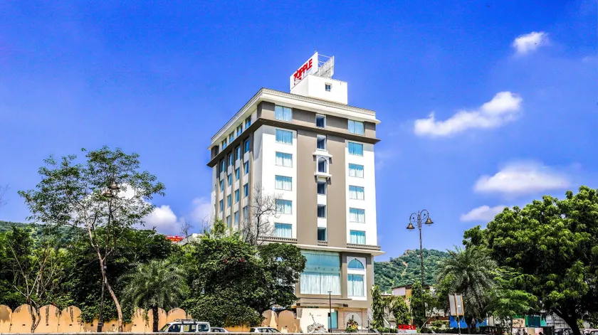 7 Apple Hotel Jal Mahal, Jaipur - Image 1