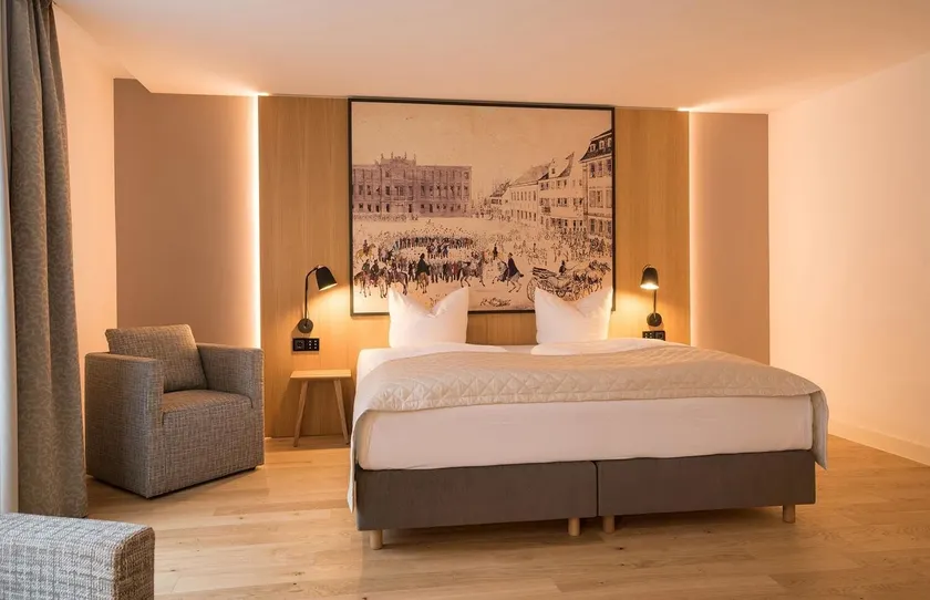 Hotel Bayerischer Hof - Image 1