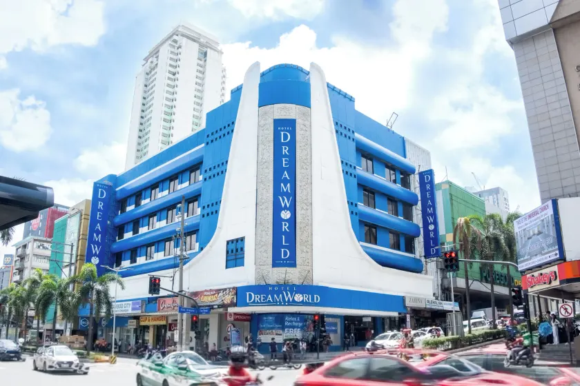 Hotel Dreamworld Araneta Cubao - Image 1
