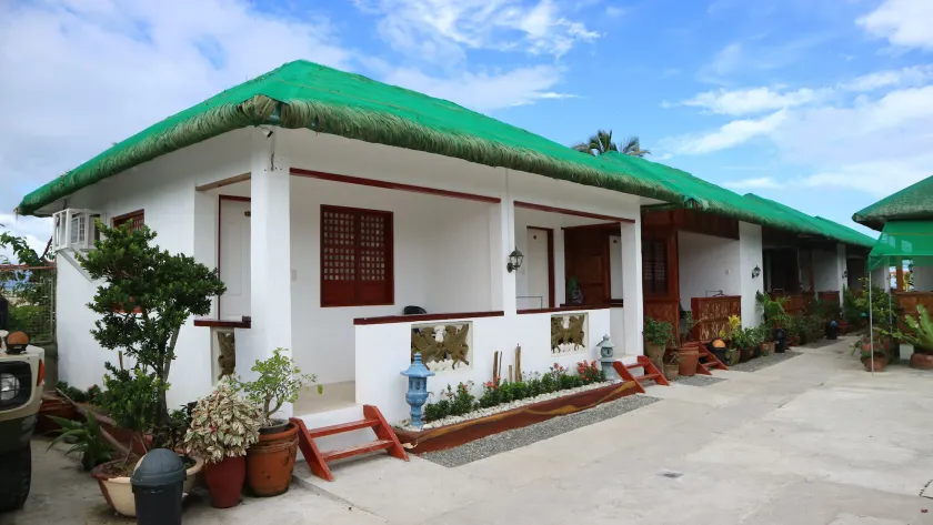 La Patricia Hotel - Image 1