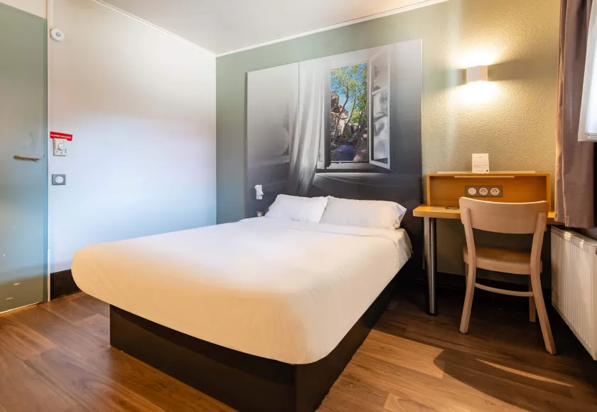 B&B HOTEL Grenoble Université 1 - Image 1
