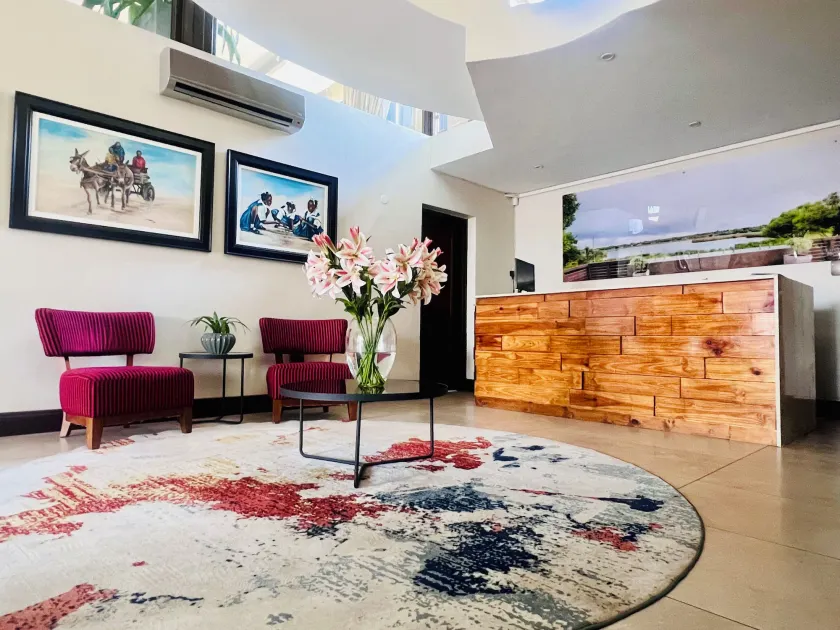 One O Eight Boutique Hotel - Rezeption