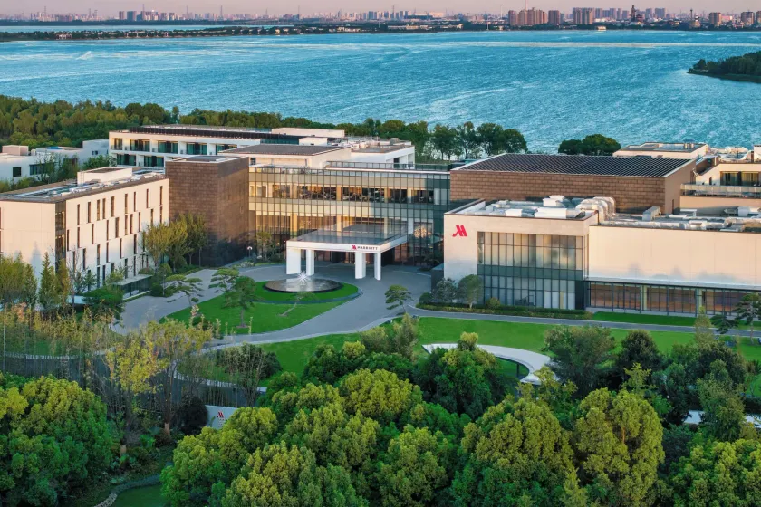 Suzhou Marriott Hotel Yangcheng Lake - Image 1