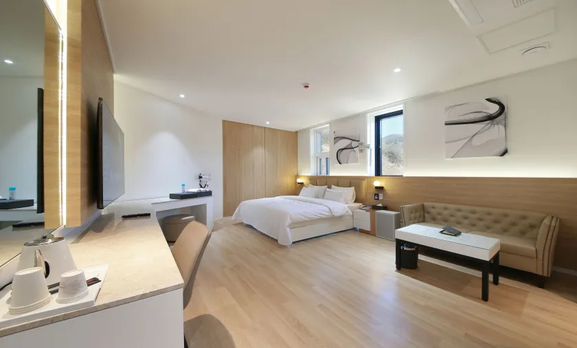 Yangpyeong Premium Hotel Latte - Image 1