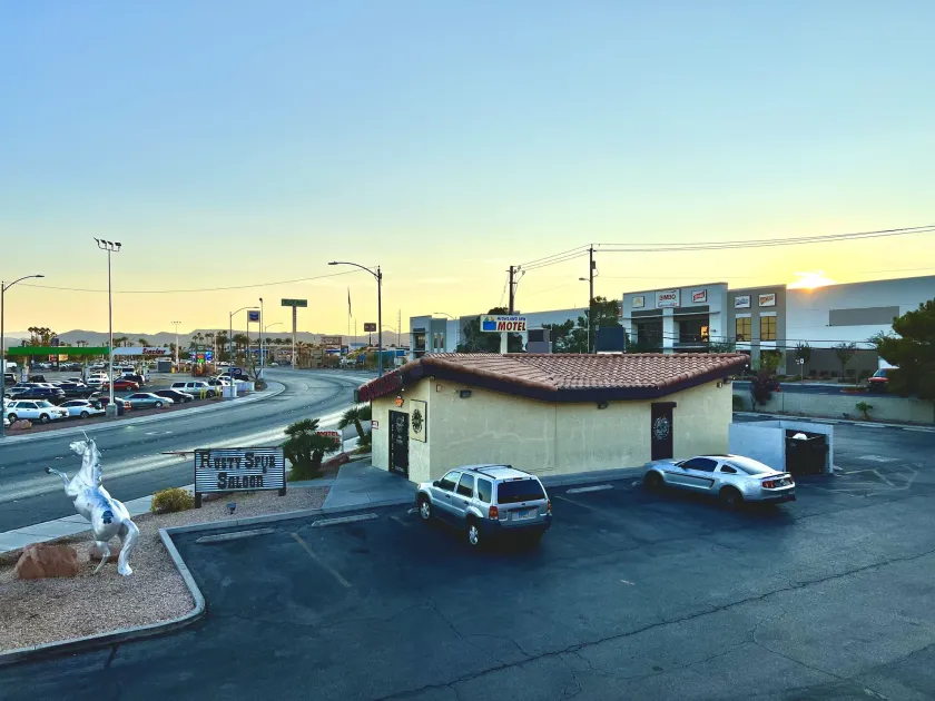 Highland Inn Las Vegas - Image 1