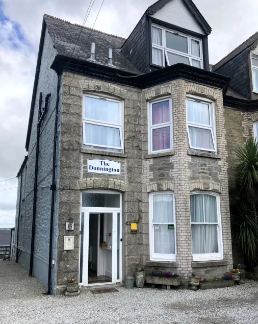 Donnington Guesthouse - Image 1
