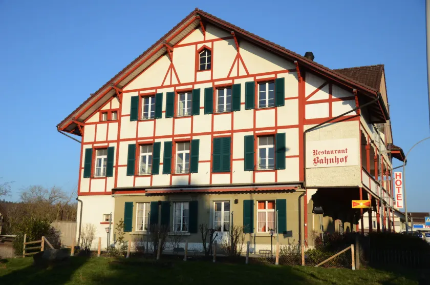 Hotel Restaurant Bahnhof - Image 1