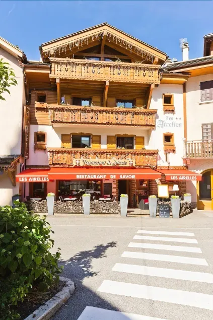 Hôtel Les Airelles Le Savoie - Image 1