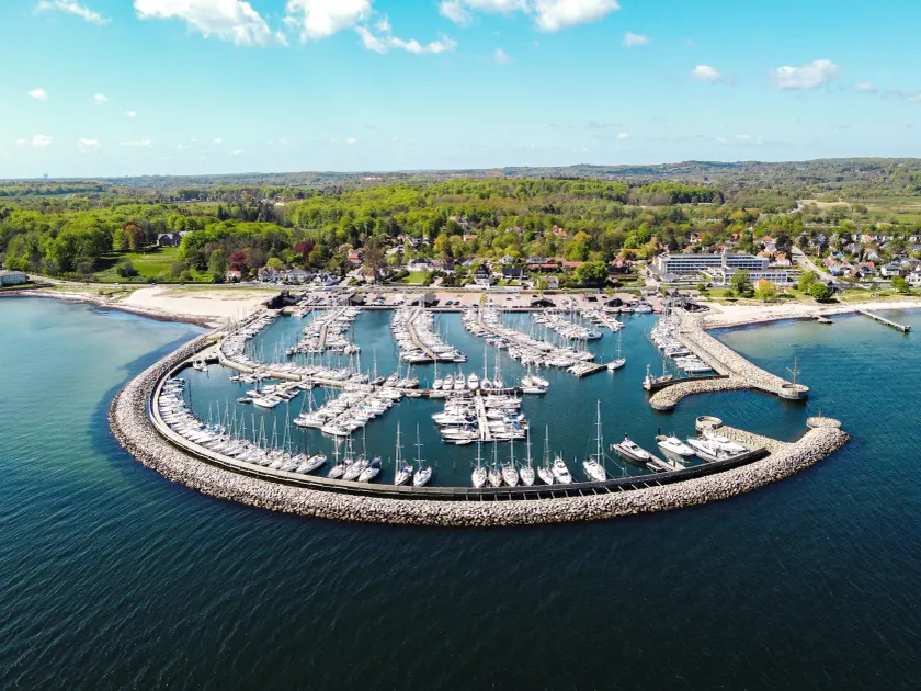 Hotel Marina - Image 1