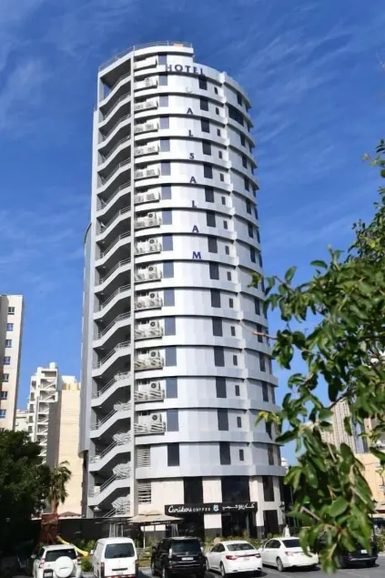 Al Salam Hotel - Image 1