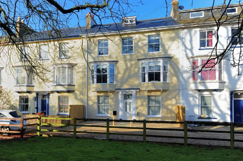 3 Major Terrace - Image 1